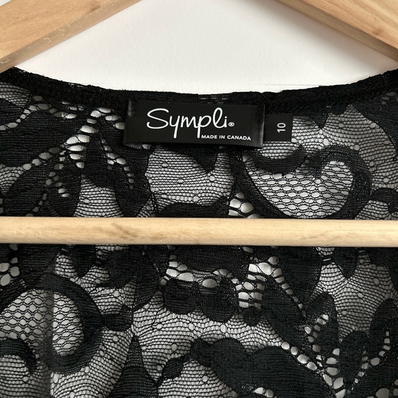 Lace Kimono - Picture 2 of 3